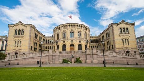 Noruega plantea eliminar el Impuesto de Patrimonio: España podría quedarse sola