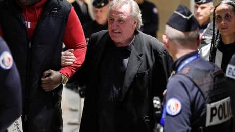 Gérard Depardieu accusé d’agressions sexuelles lors du tournage du film « Les Volets verts » : la justice va rendre sa décision ce matin