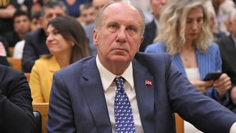 Memleket Partisi'nde hileli kapanış! Kaptı kaçtı kurultayı