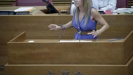 Putas, cocainómanos y derecho de pernada: el caso Cerdán-Ábalos embarra el pleno de las Corts Valencianas