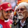 F1-legende Ecclestone vindt dat Hamilton per direct met pensioen moet: ‘Ik wil niet dat hem iets overkomt’