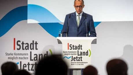 Migrationspolitik: Merz hält an Zurückweisung Asylsuchender fest