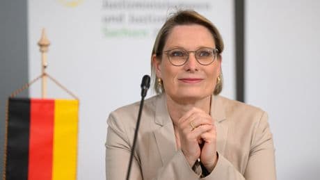 Nach Günther-Vorstoß in BILD - Auch Justizministerin will Social-Media-Verbot