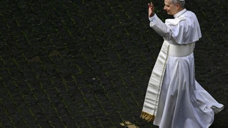 Papst Leo XIV. schickt bei erstem Sonntagsgebet Friedensbotschaft in die Welt