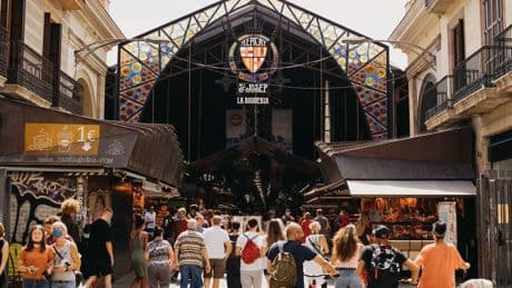 Mercados gastronómicos: un recorrido por los más emblemáticos de España y sus sabores genuinos