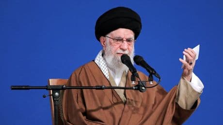 Jamenei advierte a Trump: "Irán no se va a rendir y una intervención de EEUU tendrá consecuencias irreparables"