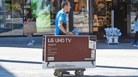 Nederlanders geven meer geld uit en sparen ook meer