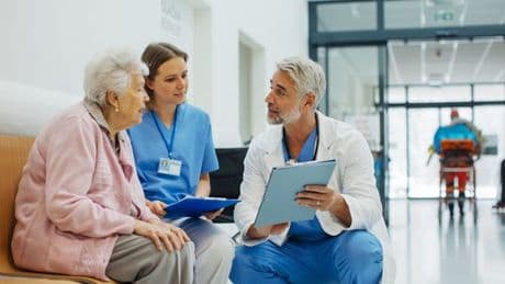 'I'm a dementia expert - these are the most common signs to watch for'