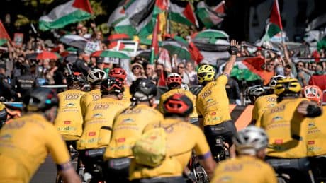 Spanien-Rundfahrt | Radsport: Die Vuelta endet mit einem »Sieg für Palästina«