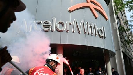 Manifestation des salariés d'ArcelorMittal à Paris : « Du métal sans Mittal ! »