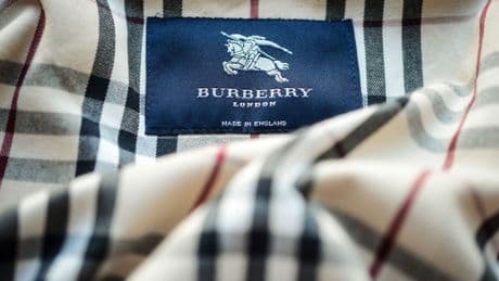 Modebranche: Luxusmarke Burberry könnte 1.700 Stellen streichen