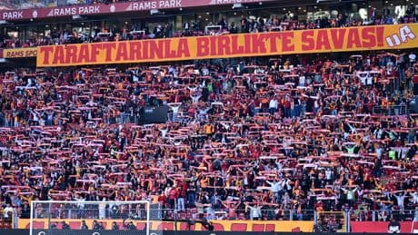 Galatasaray'da gelecek sezonun kombine kartlarının satışı başlıyo