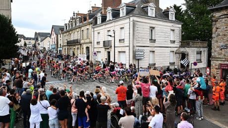 Gaan vrouwen in de Tour straks net zo ver fietsen als mannen? 'Fysiologisch moet het kunnen'