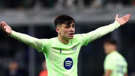 Pedri: "No es la primera vez que nos pasa con este árbitro, la UEFA debería mirarlo"