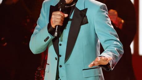 Smokey Robinson issues 3-word response to shocking sexual assault allegations