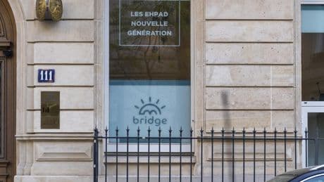 Ehpad : la Cour des comptes pointe de multiples dysfonctionnements au sein du groupe Bridge