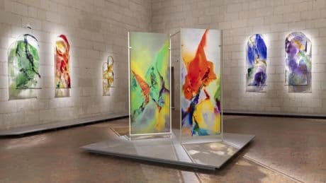 Exposition : pourquoi aller contempler des vitraux à Chambord ?
