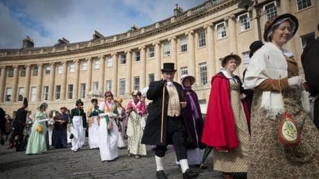 À Bath, les fans de Jane Austen sont les plus belles pour aller danser