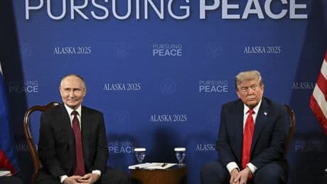 "Hay progreso" pero "no hay acuerdo": así dejó Putin a Trump sin nada en su alfombra roja