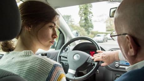 4500 Euro für den Führerschein? Mit diesen sieben Tipps wird es billiger