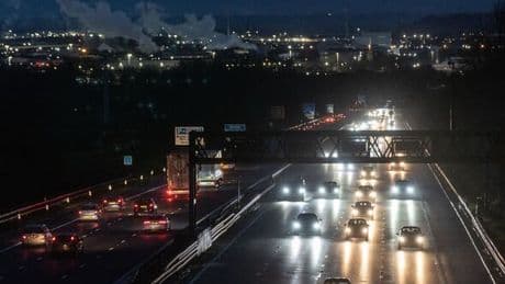 Highways bosses to remove 145 miles of lighting on two major motorways in net zero drive