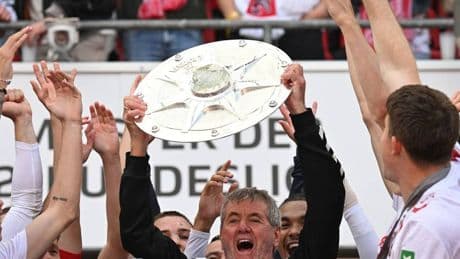 Nach Aufstieg: Bleibt Funkel doch FC-Trainer? „Bin für alles offen“