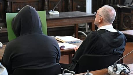 Nach Messerangriff auf Mutter und Stiefmutter – Prozess gegen 25-Jährigen beginnt