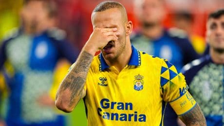 La UD Las Palmas desciende a Segunda tras un catastrófico año