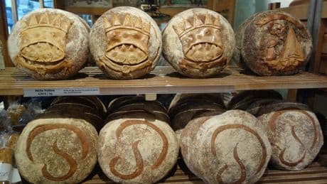 Rongeurs morts, insectes, déjections et urine... La manufacture Poilâne contrainte de suspendre sa production