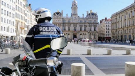 À Lyon, les nouveaux policiers municipaux devront s’engager 3 ans ou rembourser leur formation