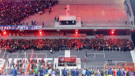 Foot: le club argentin Independiente disqualifié de la Copa Sudamericana après des violences dans un stade