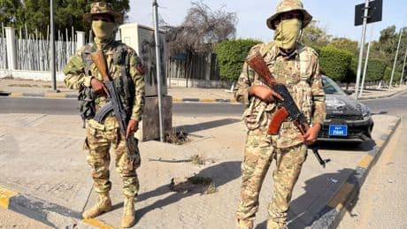 Libye: un important chef de milice tué dans des affrontements, Tripoli affirme avoir repris le contrôle