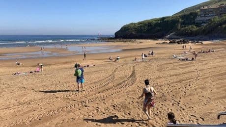 El significado de las banderas que verás este verano en las playas de Bizkaia