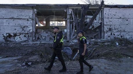 Rusia ataca con nuevo récord de drones Ucrania y causa al menos dos muertos en Kiev