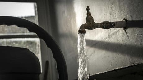 Victoire historique : à la Réunion, l’UFC-Que Choisir fait condamner un distributeur pour de l’eau impropre à la consommation