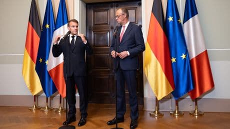 Deutsch-französischer Gipfel - So wollen Macron und Merz den Zoll-Hammer abwehren