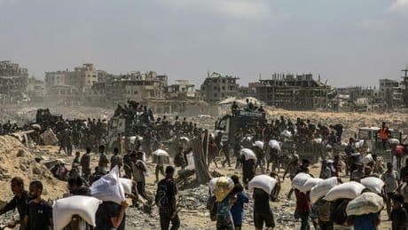 Gaza City, la mossa di Netanyahu per l'occupazione: svuotata per il 7 ottobre. Stop alle armi dalla Germania