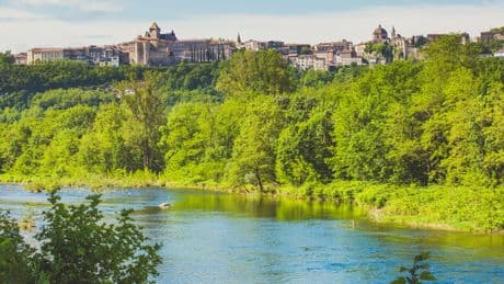 Week-end à Aubenas en Ardèche, pour un été indien entre art et nature