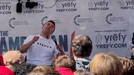 A la caza del francotirador de Charlie Kirk: la Policía y el FBI buscan al asesino tras dejar en libertad a dos personas