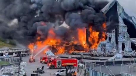 Un brutal incendio arrasa el escenario principal de Tomorrowland a solo dos días del festival