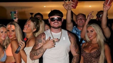 Real reason Ibiza Final Boss' girlfriend 'dumped' him as she 'threw his clothes out'