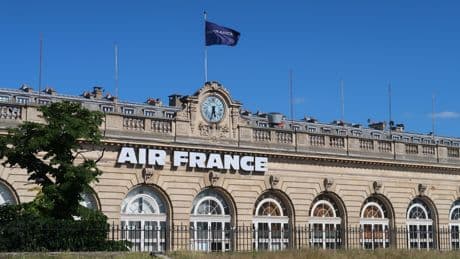 Bourse de Paris: le CAC 40 rebondit dans l’espoir d’un assouplissement de la Fed, Air France-KLM s’envole de 14%