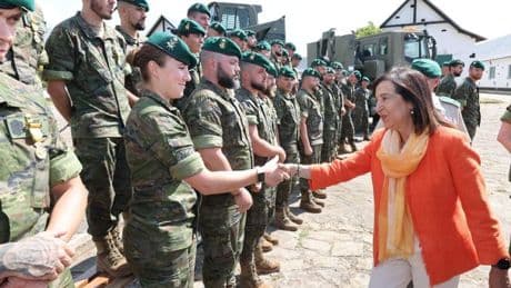 Margarita Robles, desde Huesca: "La preparación contra los incendios se hace todo el año, si no, es demasiado tarde"