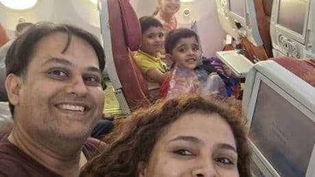 L'ultimo selfie insieme prima della partenza