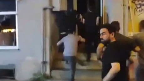 Şeriatçı grup LeMan dergisine saldırdı