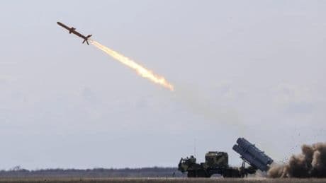 Ucrania comienza la producción masiva de sus propios misiles para defenderse de Rusia sin el apoyo de EEUU