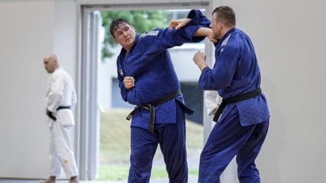 De twee gezichten van judoka Jur Spijkers: ’Thuis een teddybeer, op de mat een roofdier’