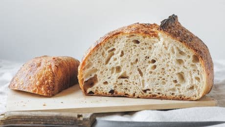 I make my own sourdough bread to save money on groceries. Here are 5 things I wish I'd known before I started.