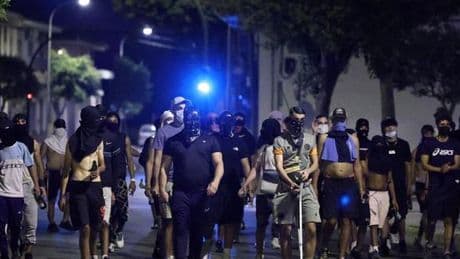 Emeutes racistes en Espagne : « Les actions présentées comme locales et spontanées sont fréquemment organisées par des groupes extérieurs »