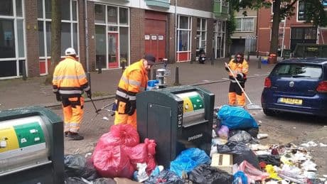 Lokale politiek: ’Laat vuilnisman boetes uitdelen tegen afvalterreur in Den Haag’